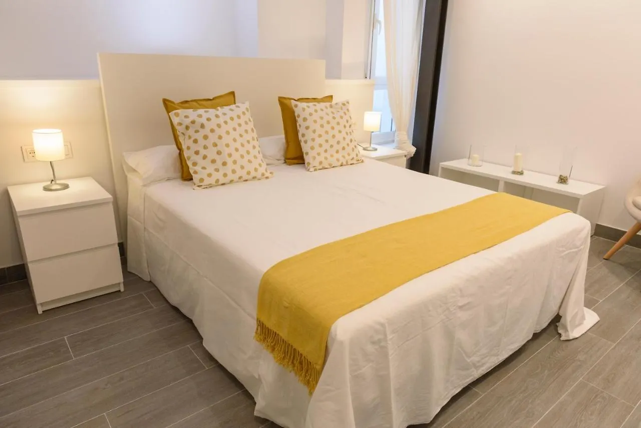 Appartement Apartamentos Constitucion By Renthas Málaga Spanje